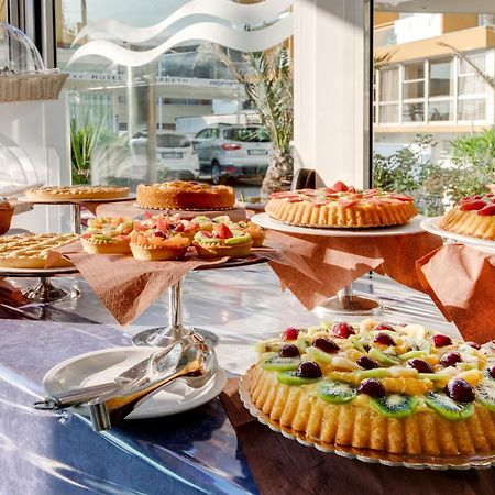 Hotel Margareth Riccione Exterior foto