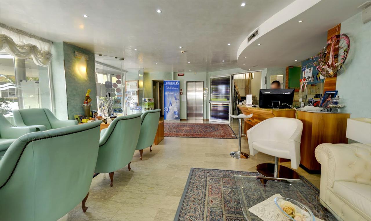 Hotel Margareth Riccione Exterior foto