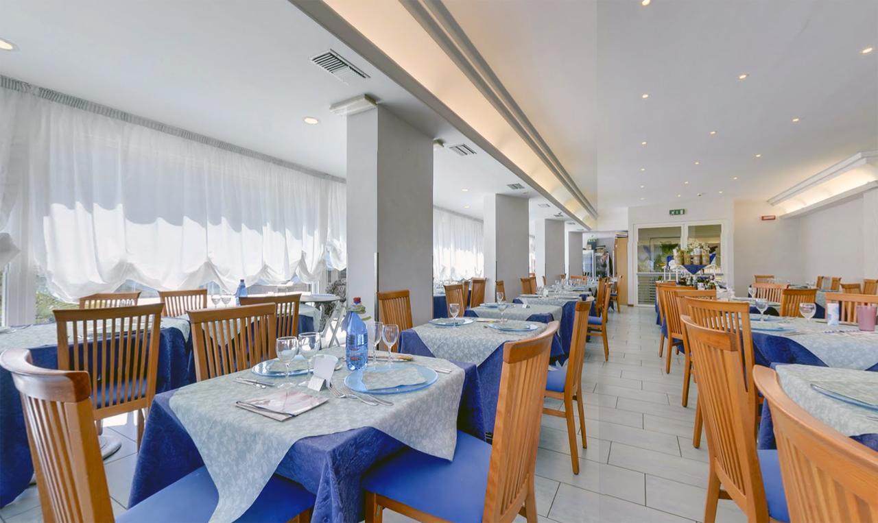 Hotel Margareth Riccione Exterior foto